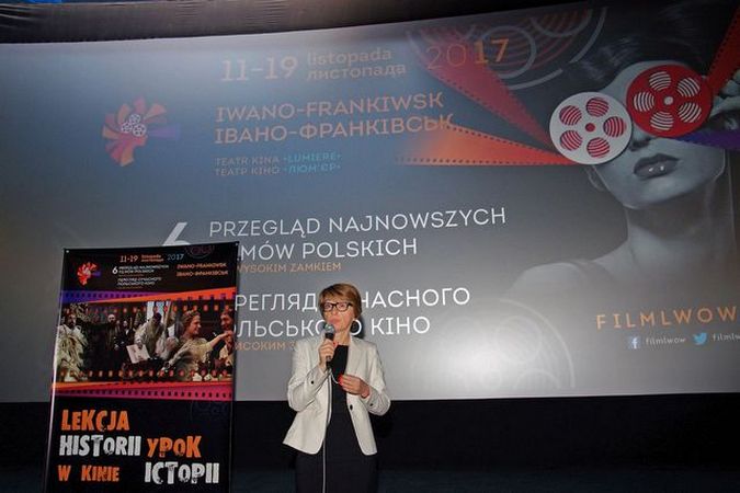 Lekcja historii w kinie – Bawiąc się, uczą się historii Polski