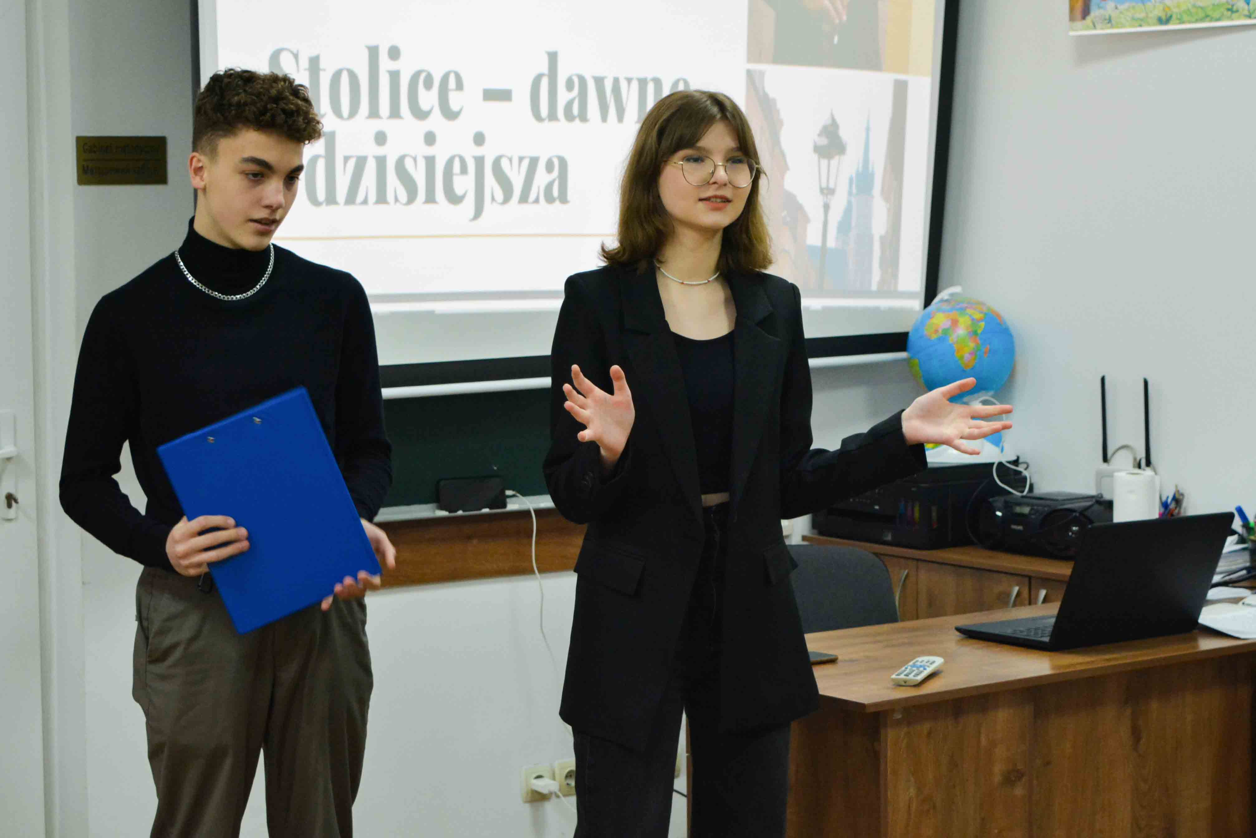 Spotkanie edukacyjne „Stolice Polski” dla uczniów języka polskiego i wolontariuszy CKPiDE