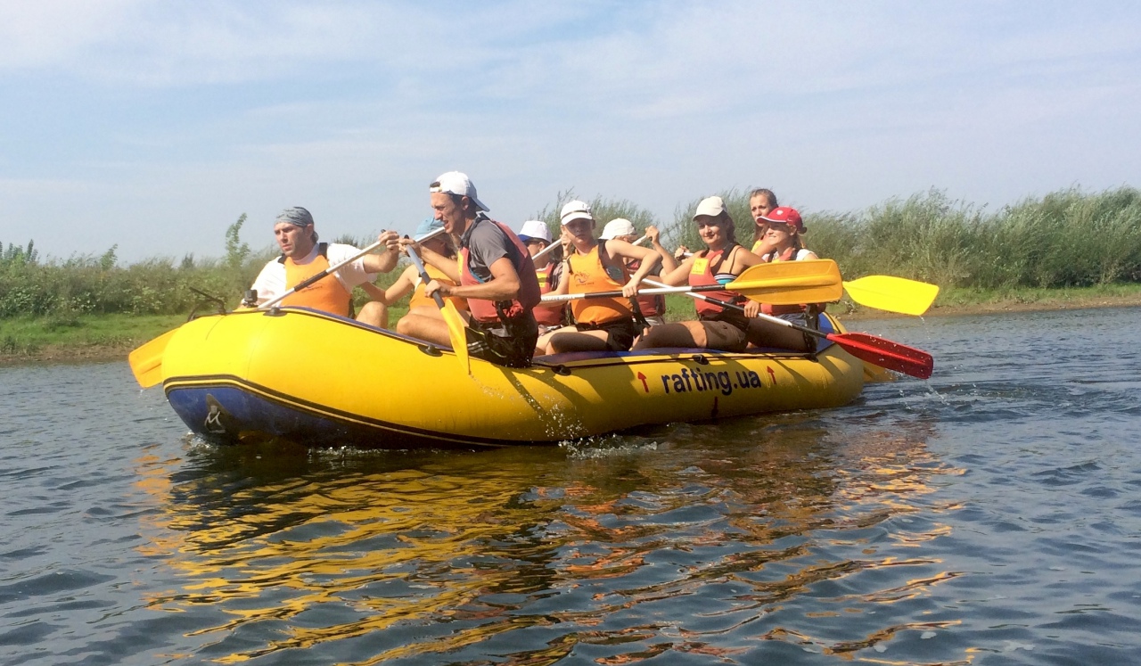 Учасники проекту „Довоєнні туристичні традиції у Східних Карпатах” завершили плавальний сезон