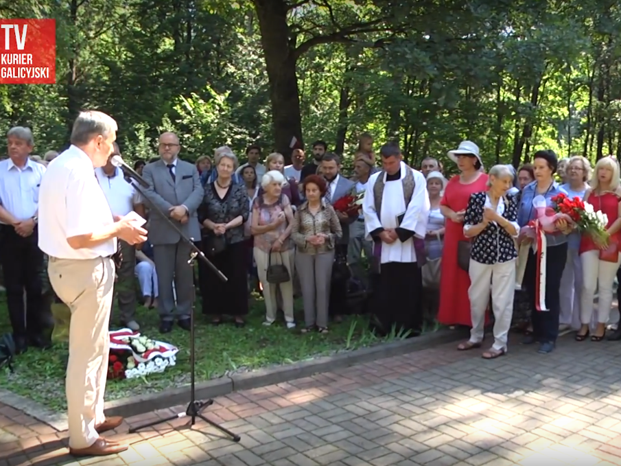 Obchody 77. rocznicy mordu inteligencji polskiej w Czarnym Lesie